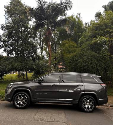 JEEP COMMANDER 1.3 T270 TURBO FLEX OVERLAND AT6 JEEP COMMANDER 1.3 T270 TURBO FLEX OVERLAND AT6